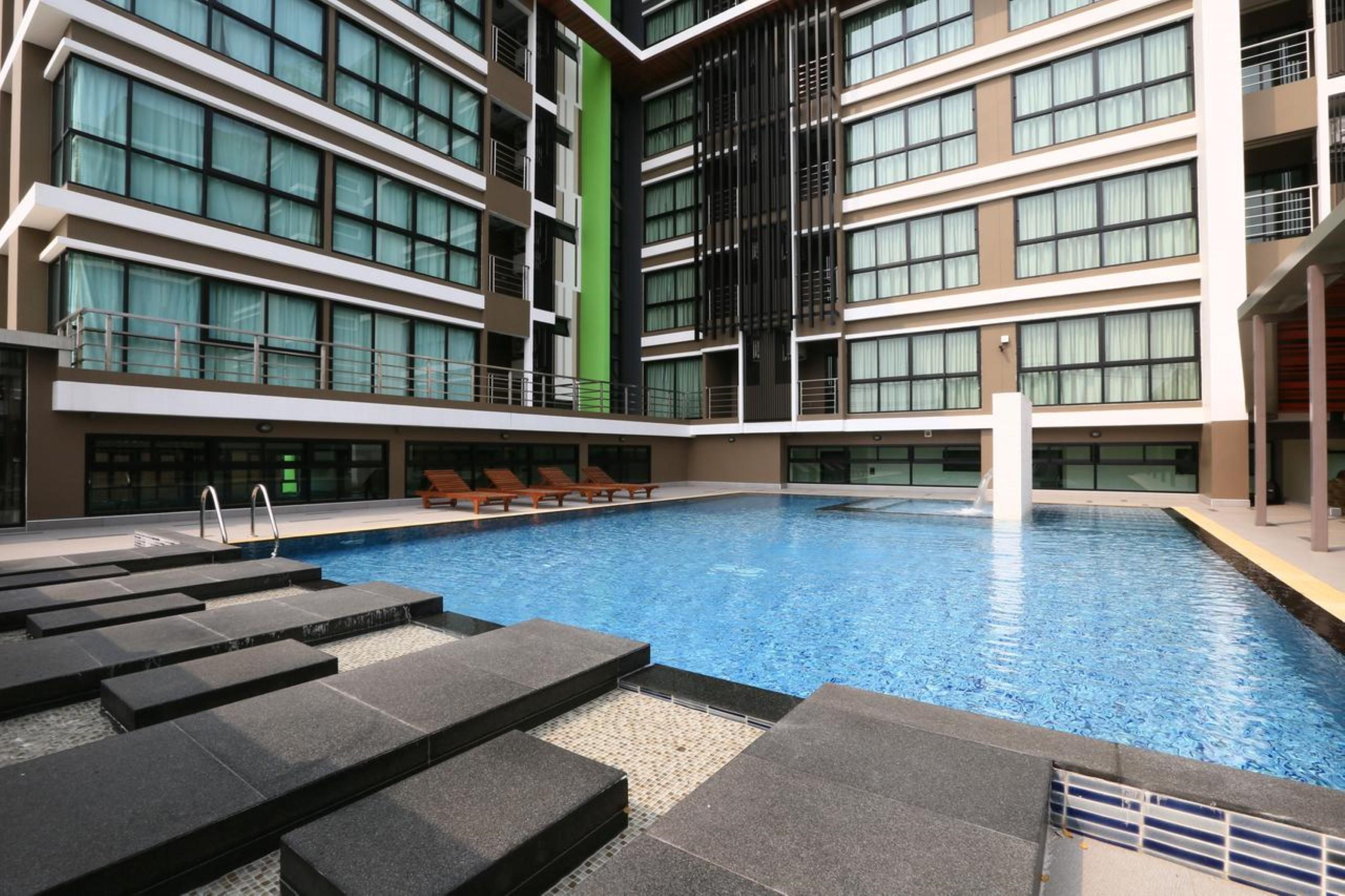 The Plimplace 2 Aparthotel Bangkok Ngoại thất bức ảnh