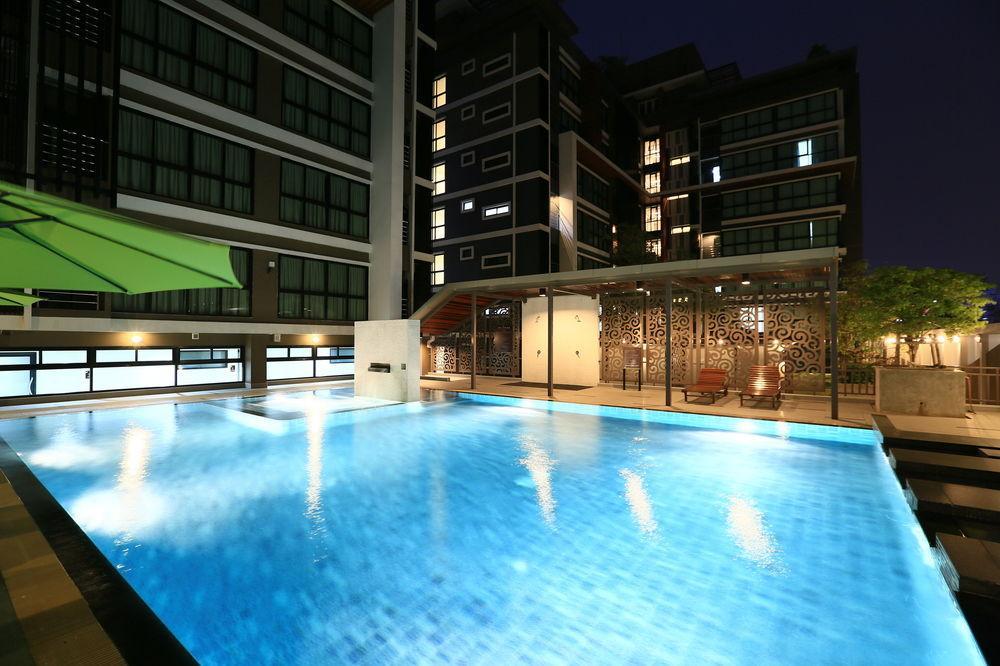 The Plimplace 2 Aparthotel Bangkok Ngoại thất bức ảnh